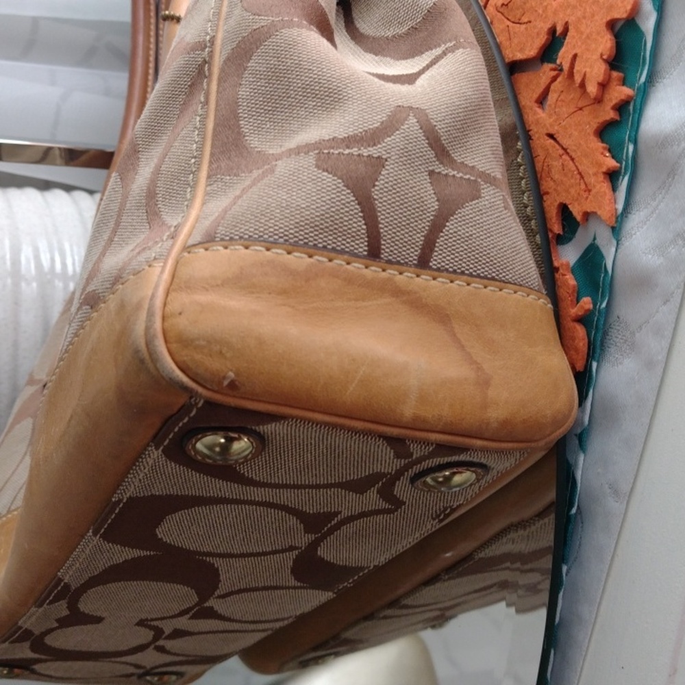 Authentic Coach legacy Madeline. - Picture 7 of 12